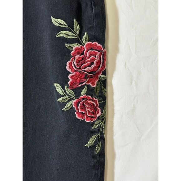 DG2 Diane Gilman Women's Virtual Stretch High Rise Skinny Black Jeans Size 16T - Picture 2 of 5